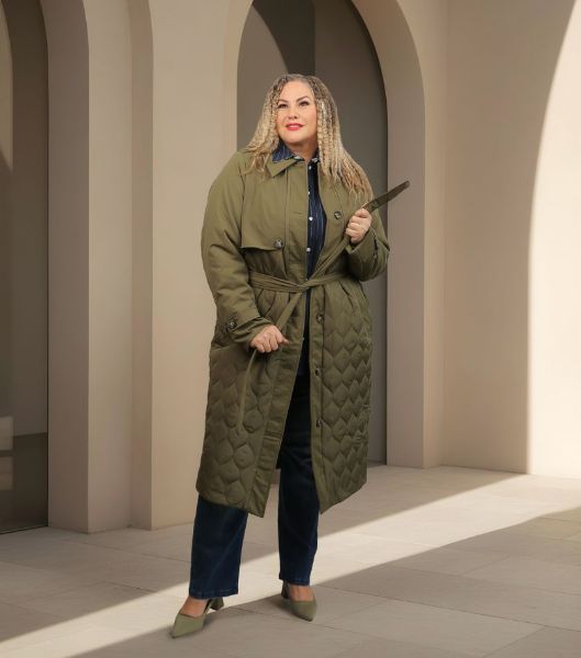 Savršene plus size jakne i kaputi: kako odabrati model koji traje godinama