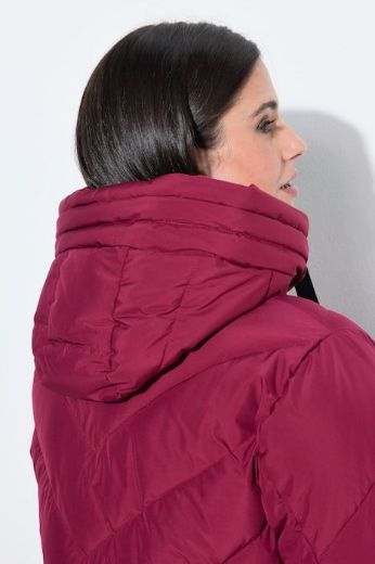 Plus size veliki brojevi Jakna prošivena dužeg kroja s kapuljačom za punije